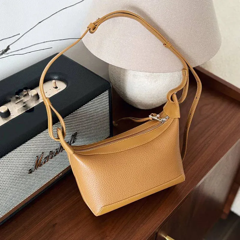 Amozae- Real Leather Bag Crossbody Bag Chic Shoulder Bag All Match Retro Luxury Design Ladies Female Bag