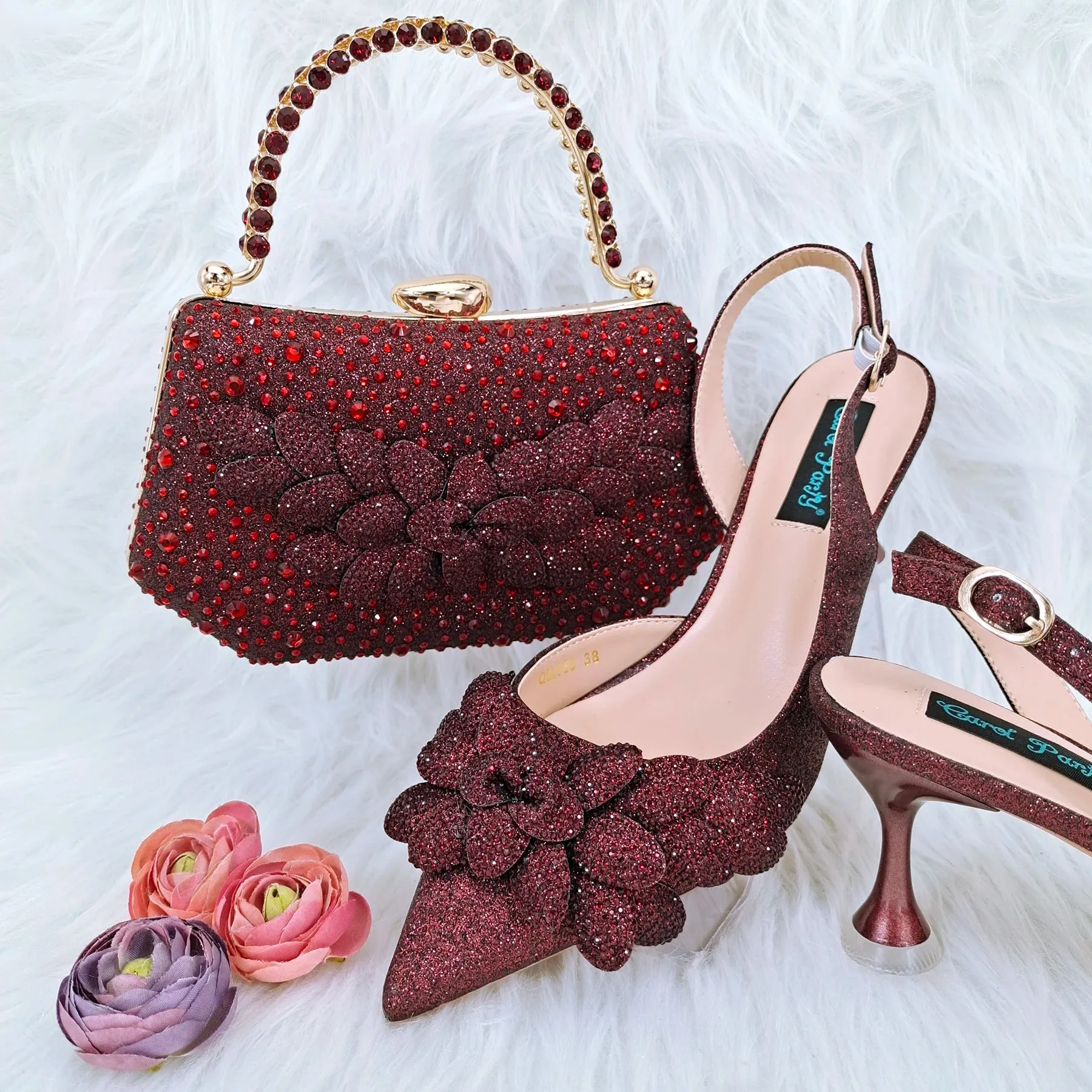 Handmade Garland Gag and Shoes Fashionable Elegant Pointed Toe Women's Pumps Crystal Handle Clutch