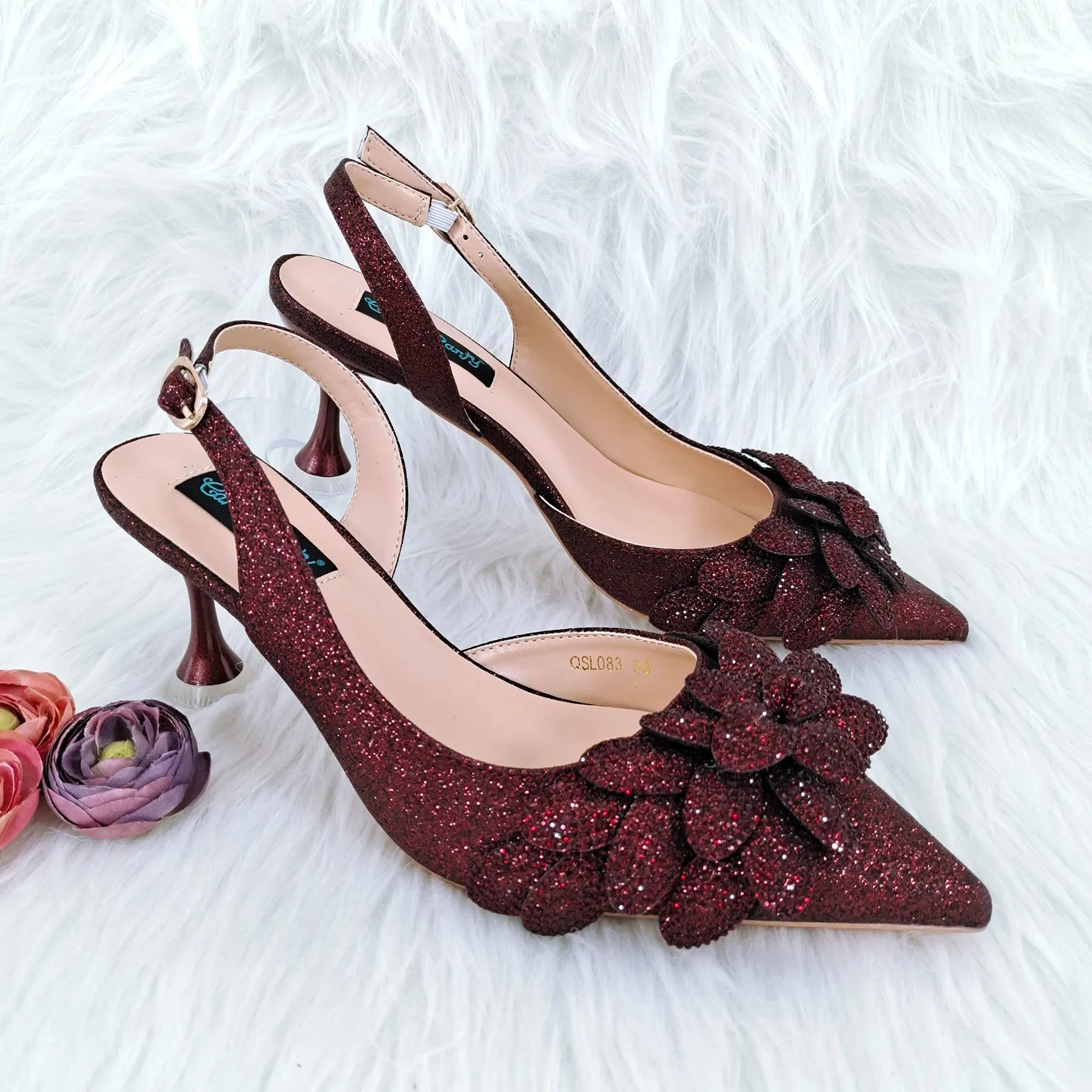 Handmade Garland Gag and Shoes Fashionable Elegant Pointed Toe Women's Pumps Crystal Handle Clutch