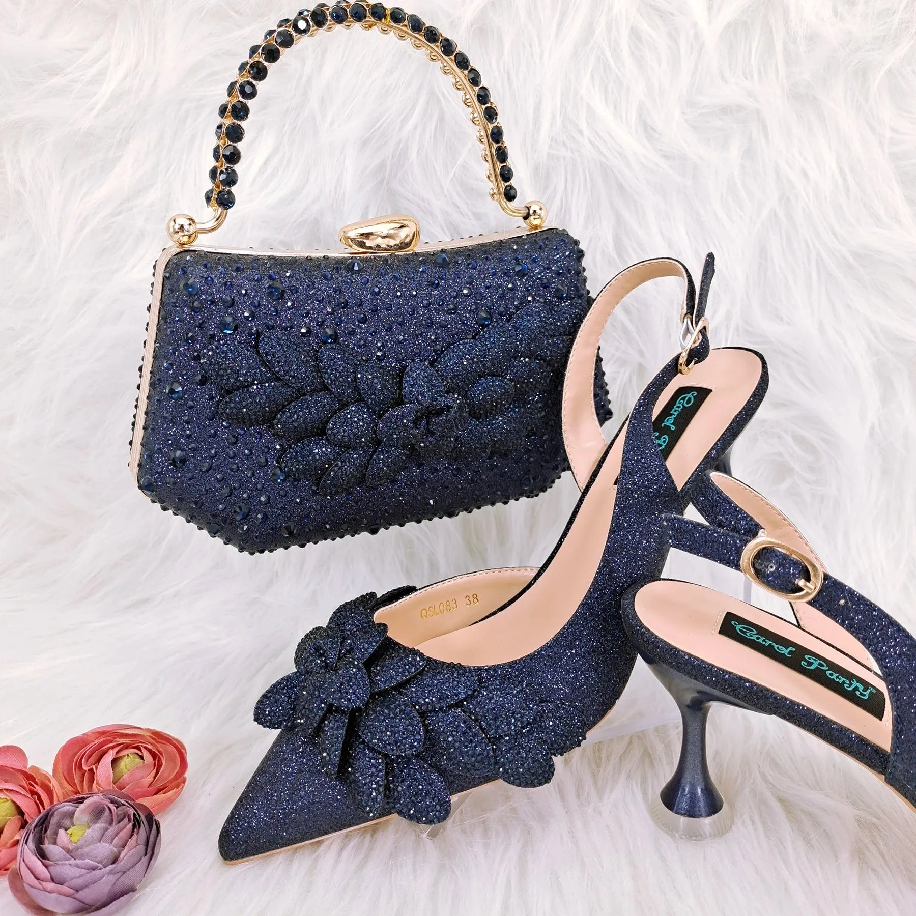 Handmade Garland Gag and Shoes Fashionable Elegant Pointed Toe Women's Pumps Crystal Handle Clutch