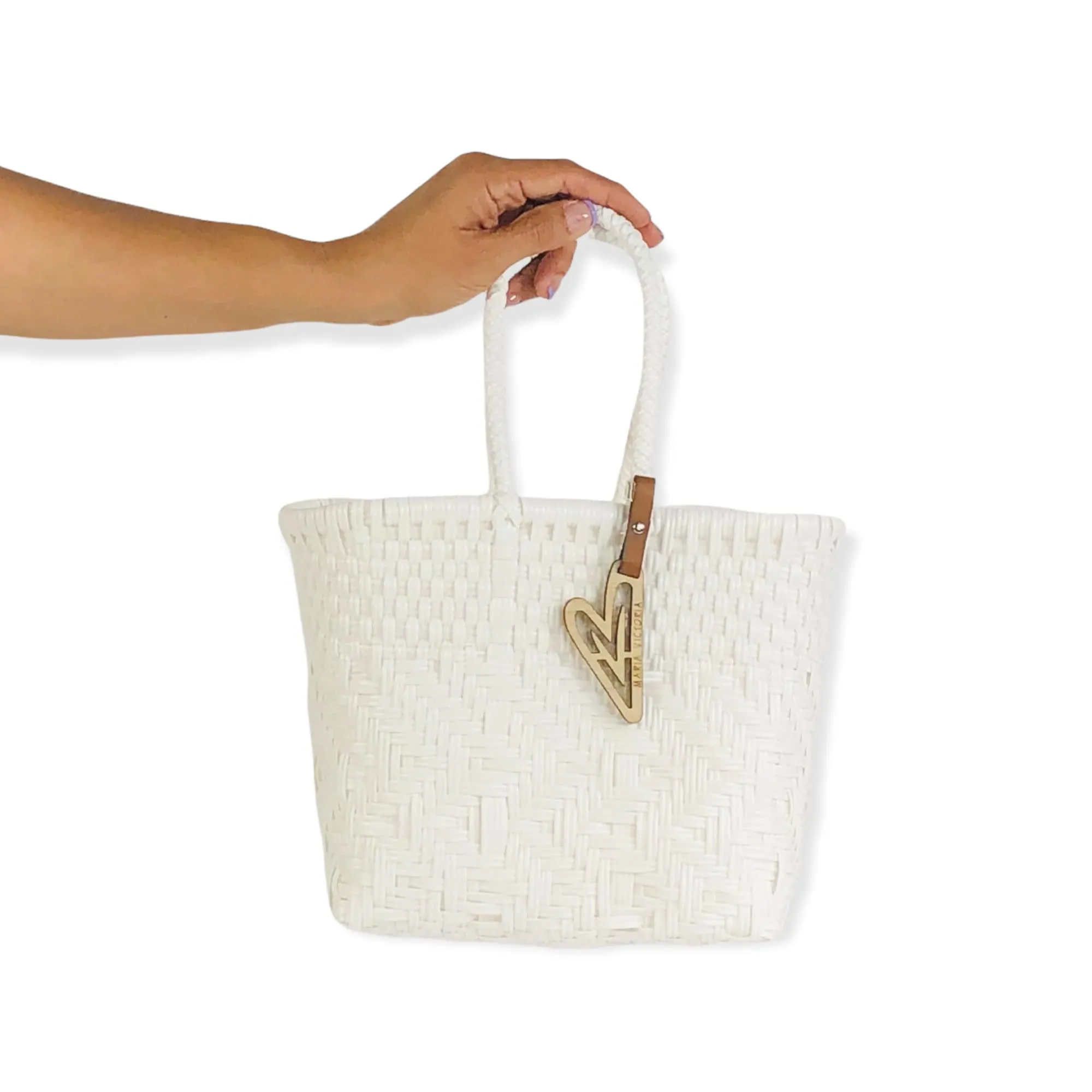 Maria Victoria | Seashell Totes | Upcycled, Handwoven